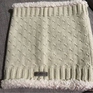 Columbia neck warmer new without tags
